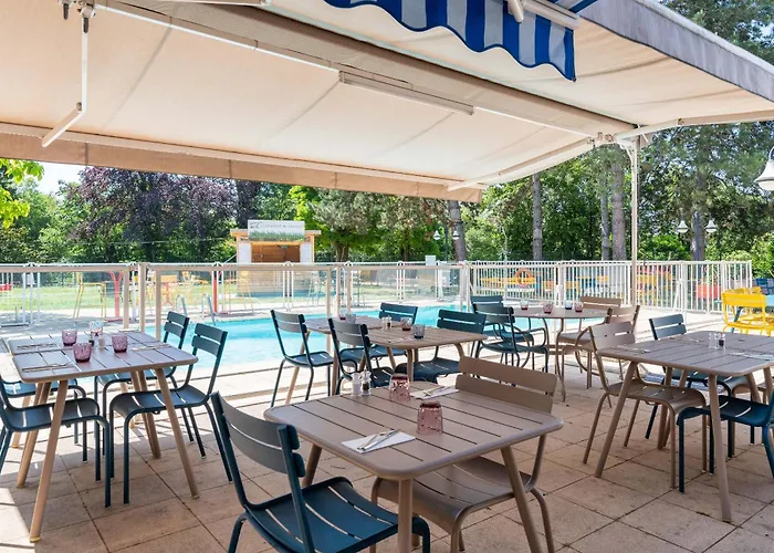 B&B Hotel Lyon Nord 4 Etoiles